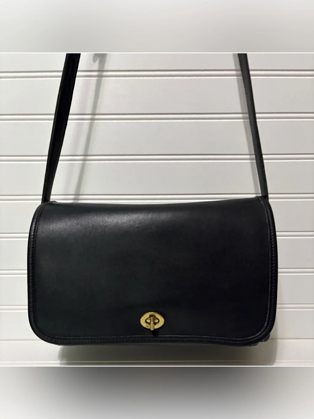 COACH Vintage Ridgefield Black Leather Flap Crossbody Shoulder Bag Purse 9812